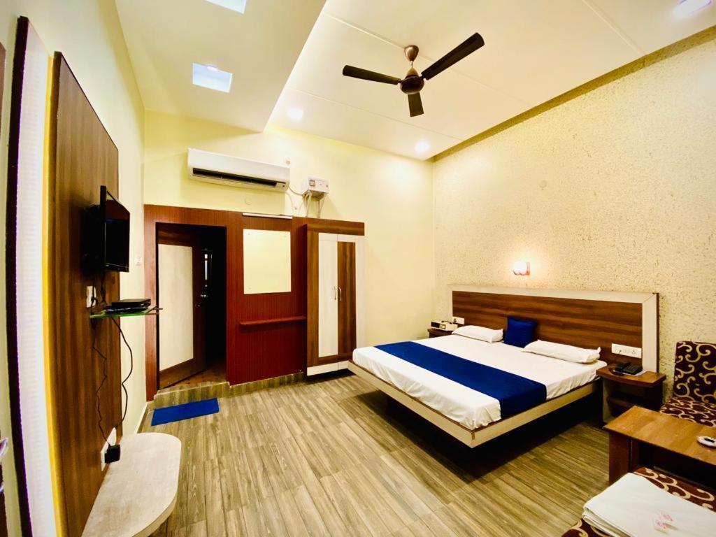 Hotel Prayag Allāhābād Junction Kültér fotó